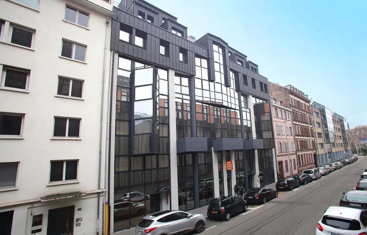 Investissement immobilier : Studio meublé avec parking au centre de Strasbourg 
