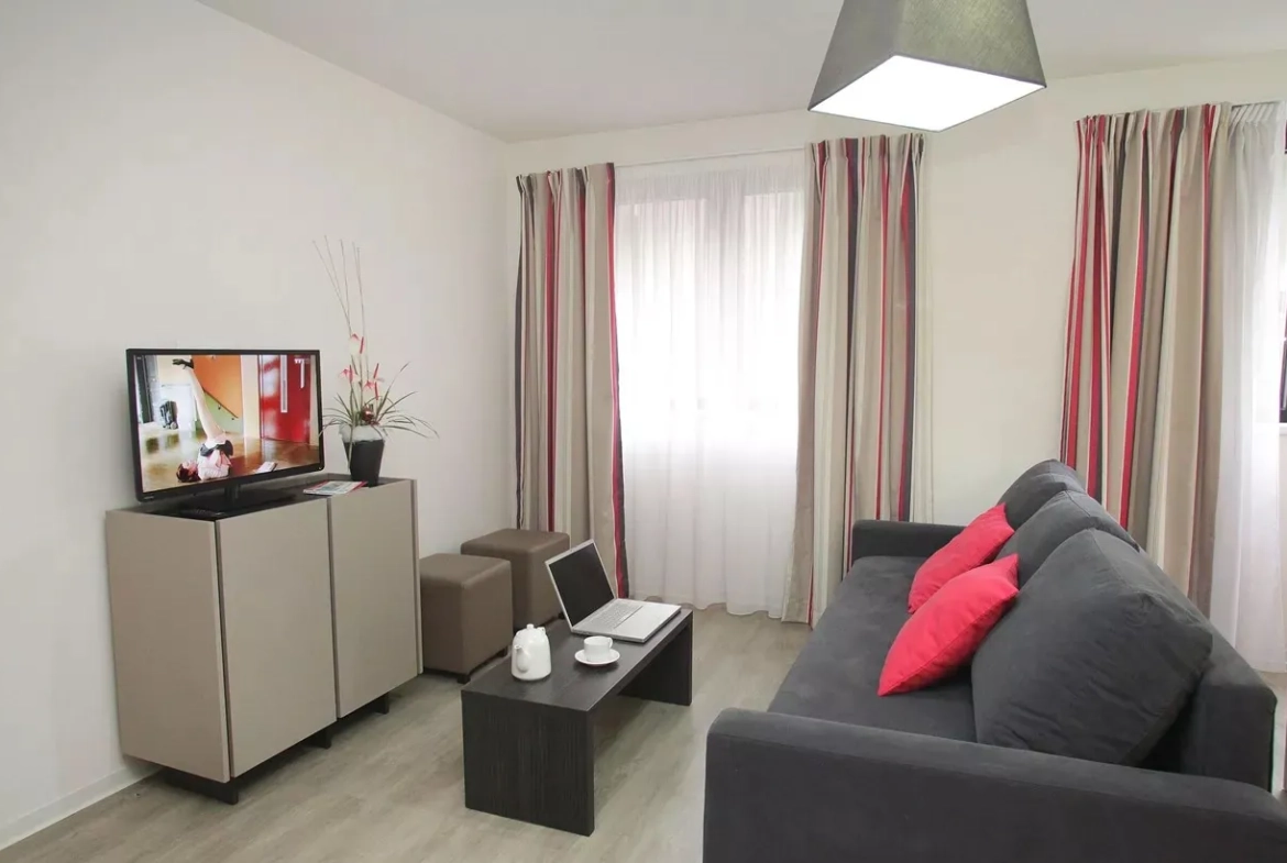 Investissement immobilier : Studio meublé avec parking au centre de Strasbourg 
