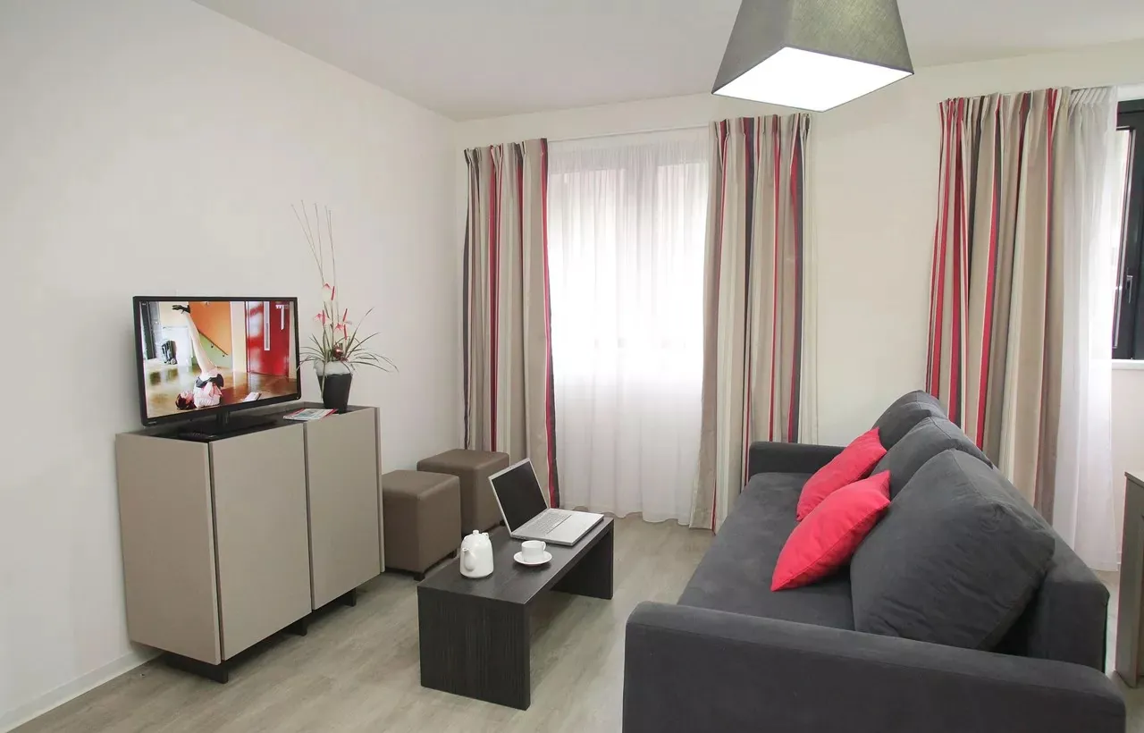 Investissement immobilier : Studio meublé avec parking au centre de Strasbourg 