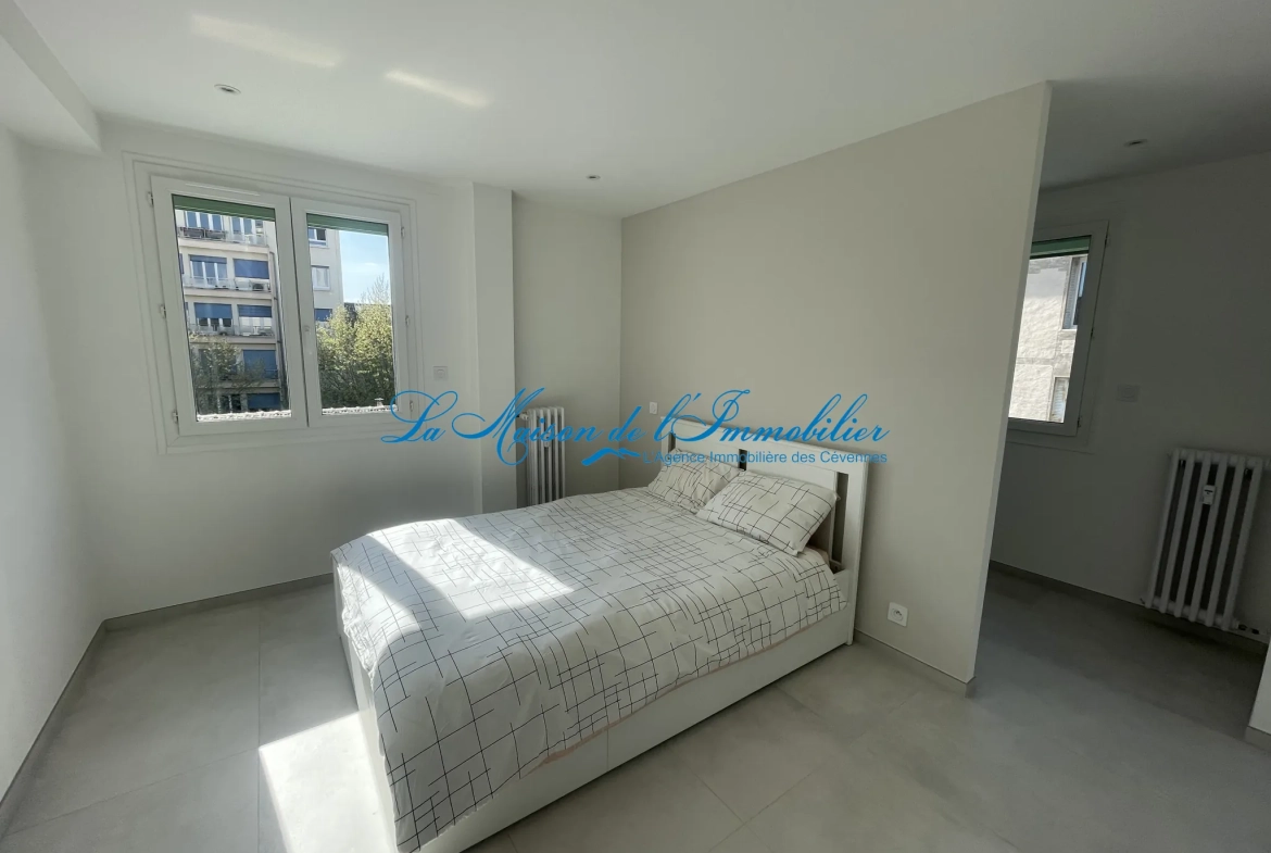 Appartement F3 rénové avec garage et balcon au cœur d’Alès 