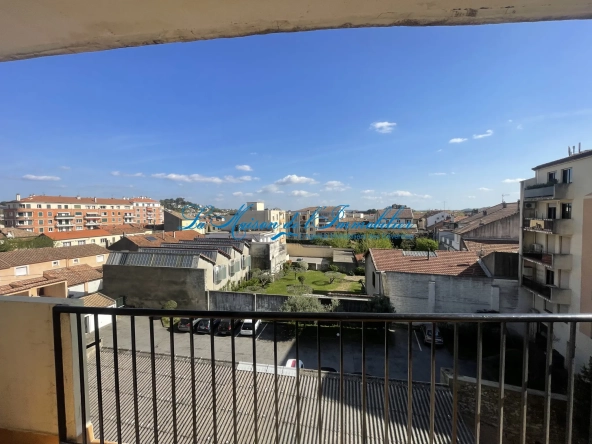 Appartement F3 rénové avec garage et balcon au cœur d’Alès 