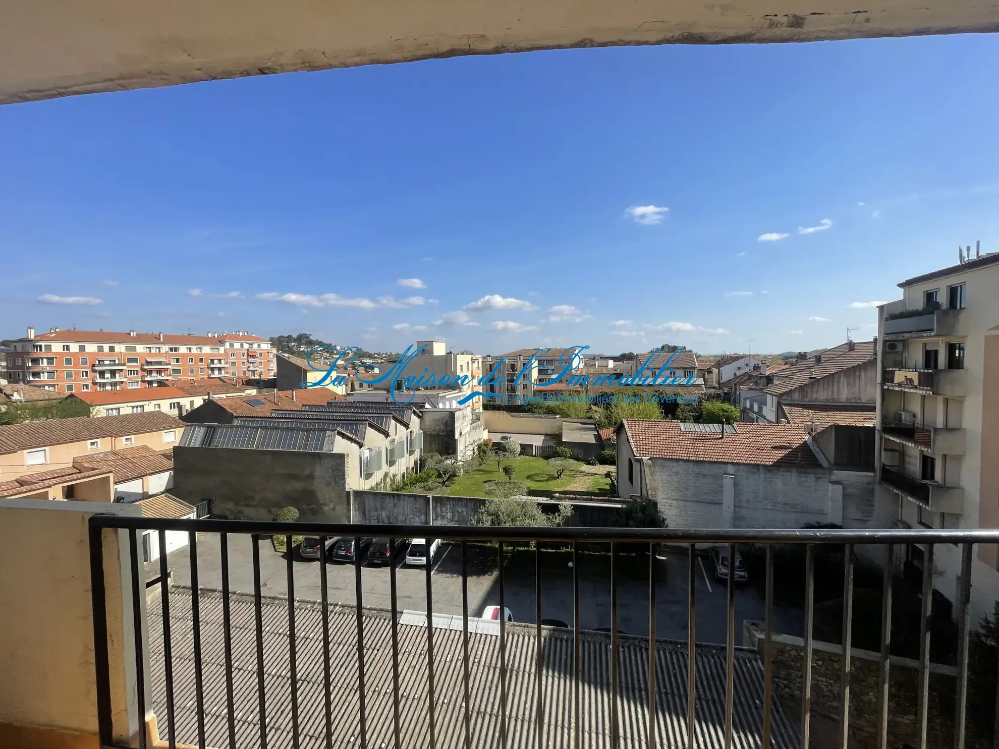 Appartement F3 rénové avec garage et balcon au cœur d’Alès 