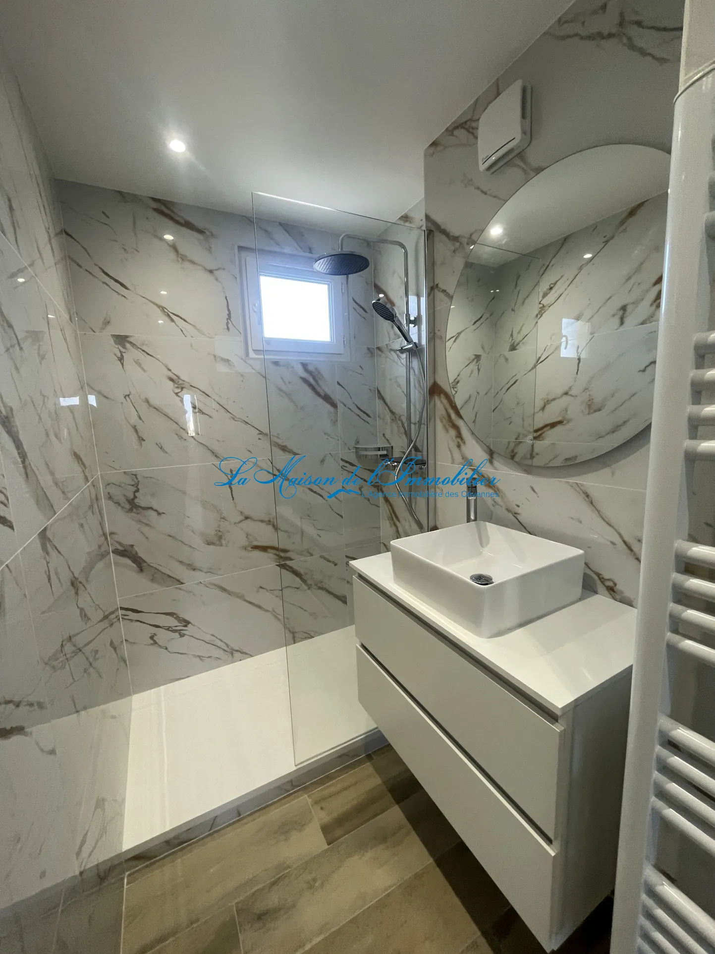 Appartement F3 rénové avec garage et balcon au cœur d’Alès 