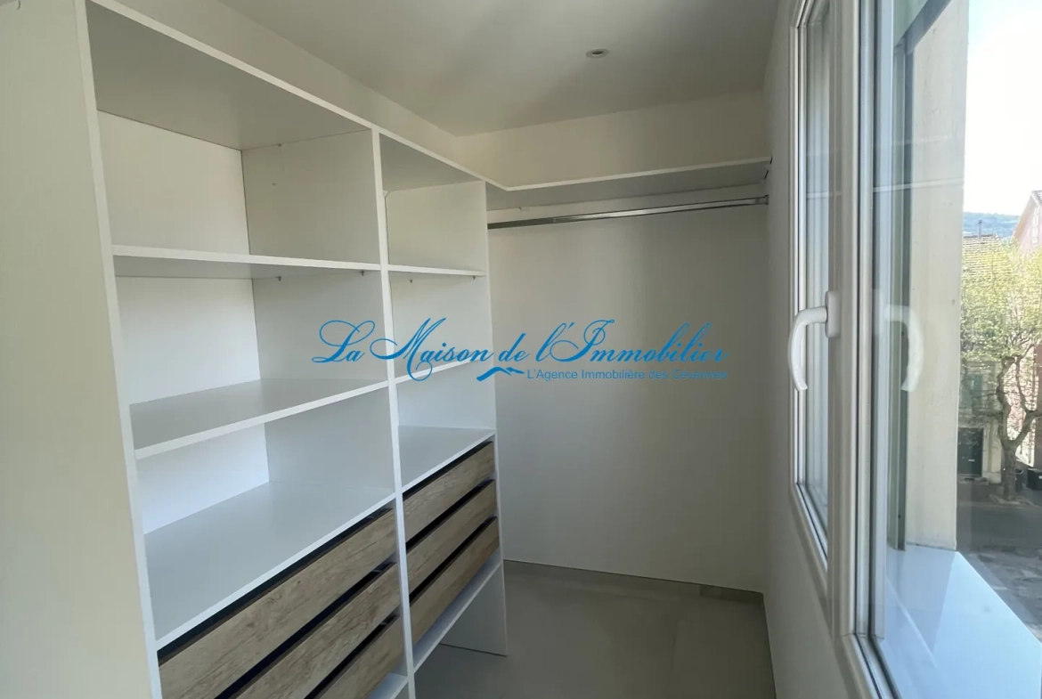 Appartement F3 rénové avec garage et balcon au cœur d’Alès 