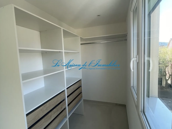 Appartement F3 rénové avec garage et balcon au cœur d’Alès 