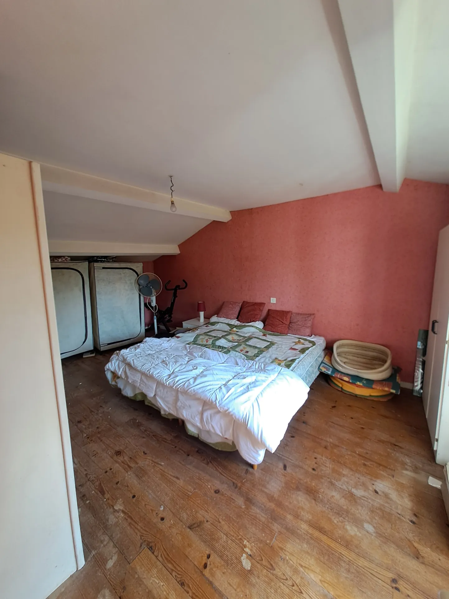 Maison de village à rénover dans le Gers avec terrains et garage 