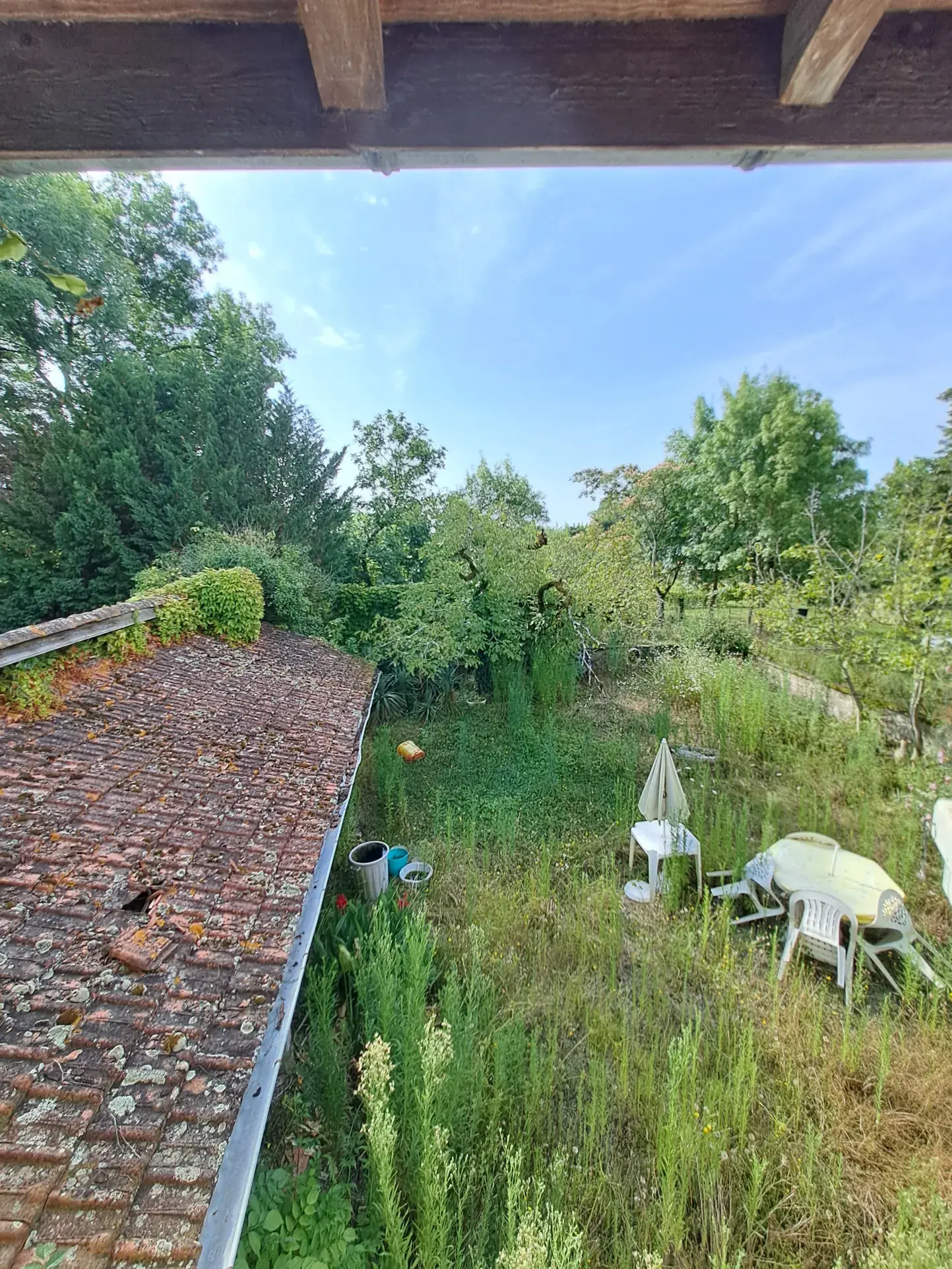 Maison de village à rénover dans le Gers avec terrains et garage 