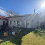 Maison de village à rénover dans le Gers avec terrains et garage