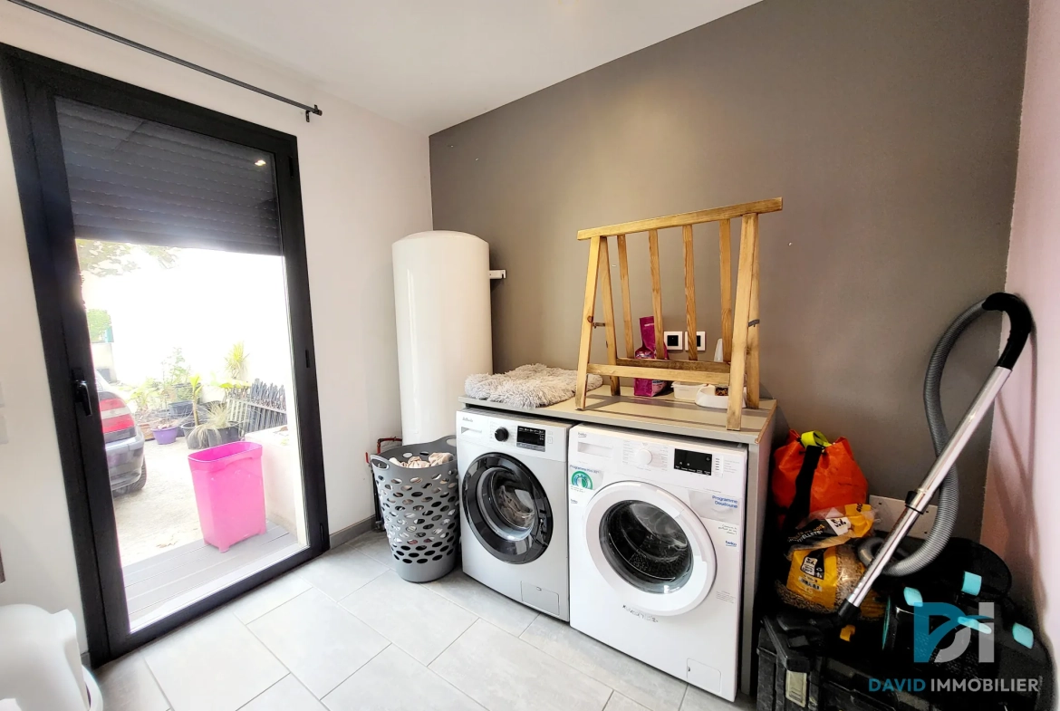 Villa à Montblanc de 92 m² avec combles aménagés, proche commodités 