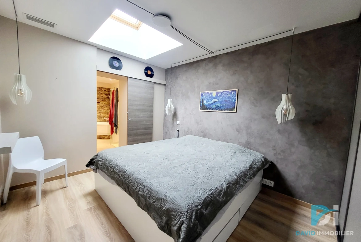 Villa à Montblanc de 92 m² avec combles aménagés, proche commodités 
