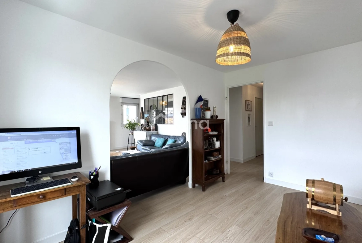 Appartement 4 pièces à vendre au cœur de Meaux avec parking et balcon 