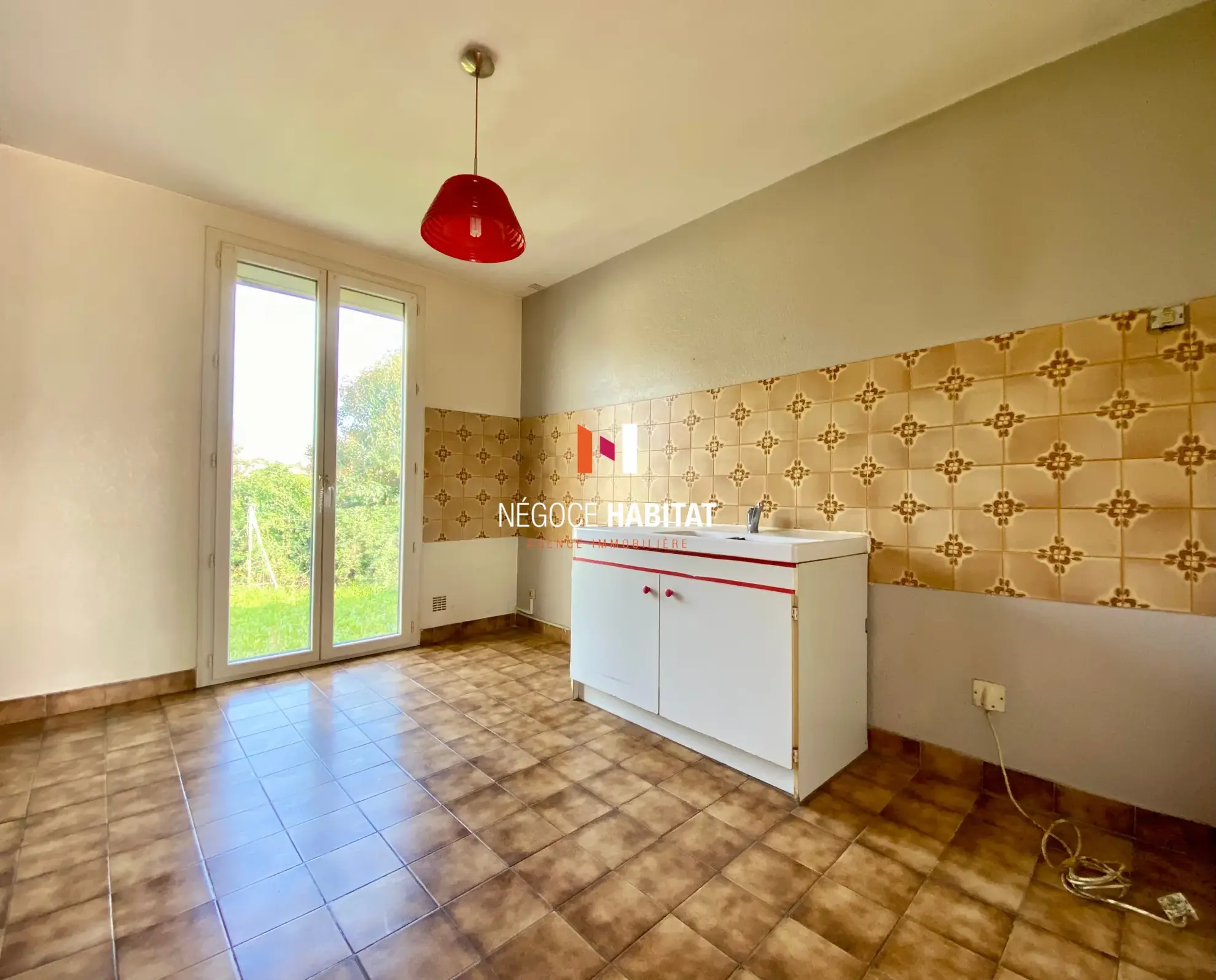 Villa T3 avec terrasse et garage à Lunel-Viel, 275 m² de parcelle 