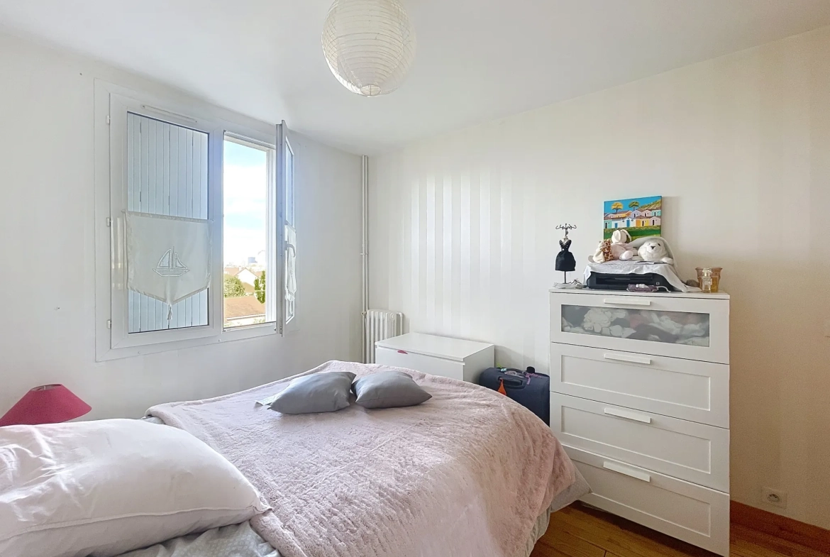 Magnifique appartement 3 pièces avec balcon, cave et parking à Rueil-Malmaison 