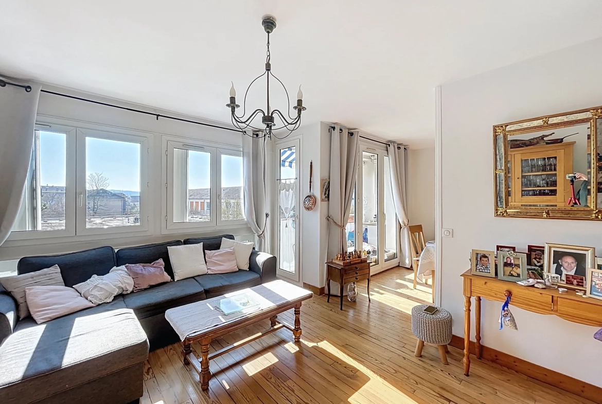 Magnifique appartement 3 pièces avec balcon, cave et parking à Rueil-Malmaison 
