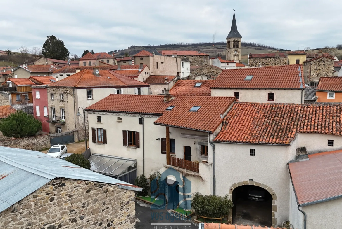 Magnifique maison de charme de 200 m² avec dépendances à Chidrac près d'Issoire 