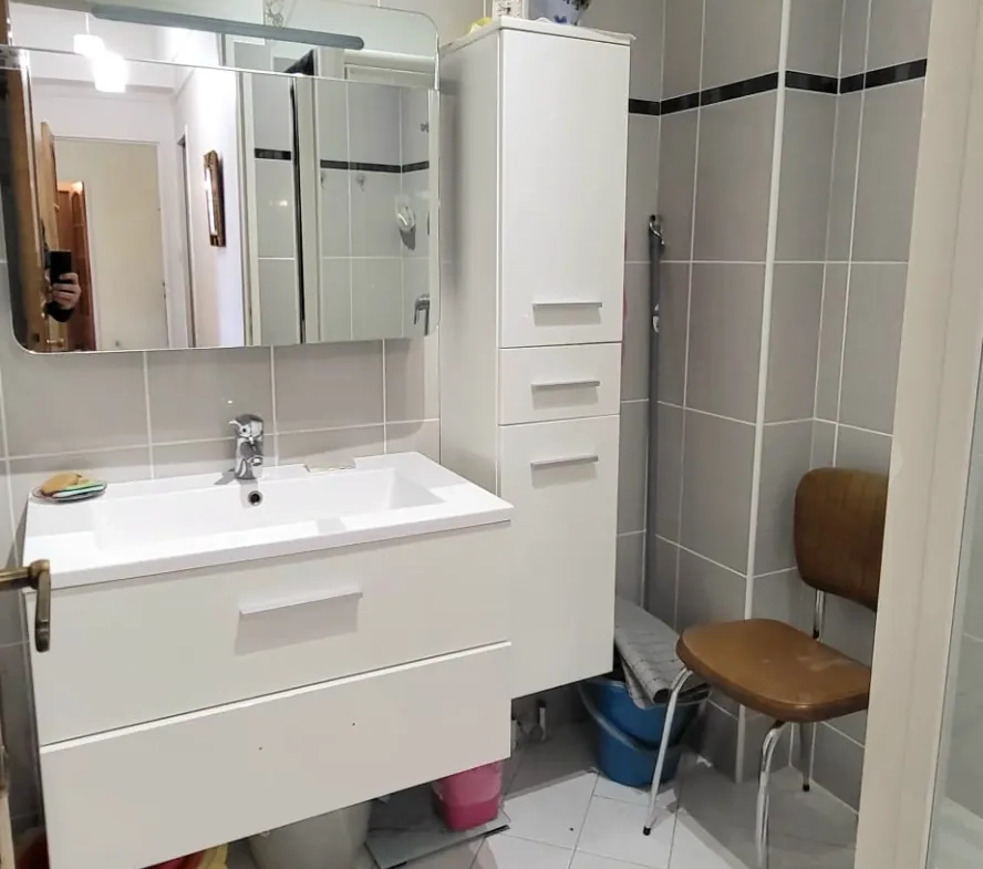 Appartement 3 pièces à vendre à Marseille avec vue sur l’église Saint-Laurent 