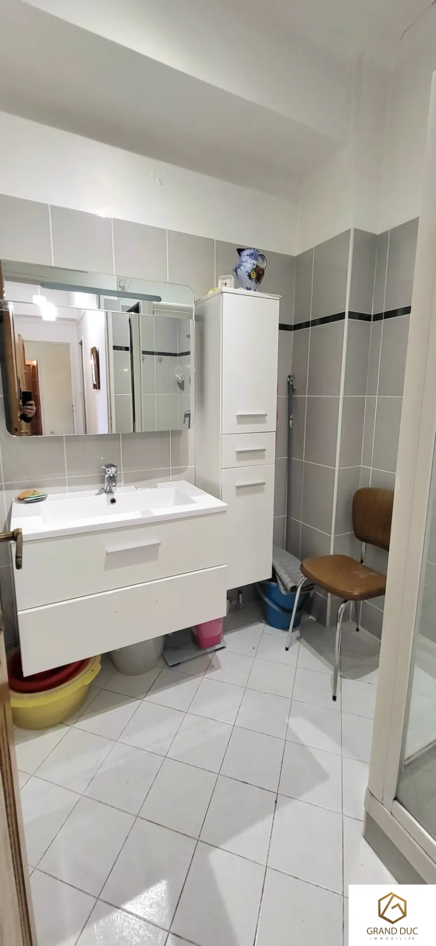 Appartement 3 pièces à vendre à Marseille avec vue sur l’église Saint-Laurent 