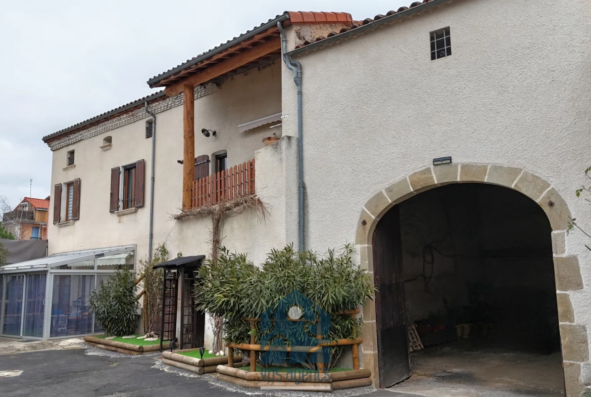 Magnifique maison de charme de 200 m² avec dépendances à Chidrac près d'Issoire 