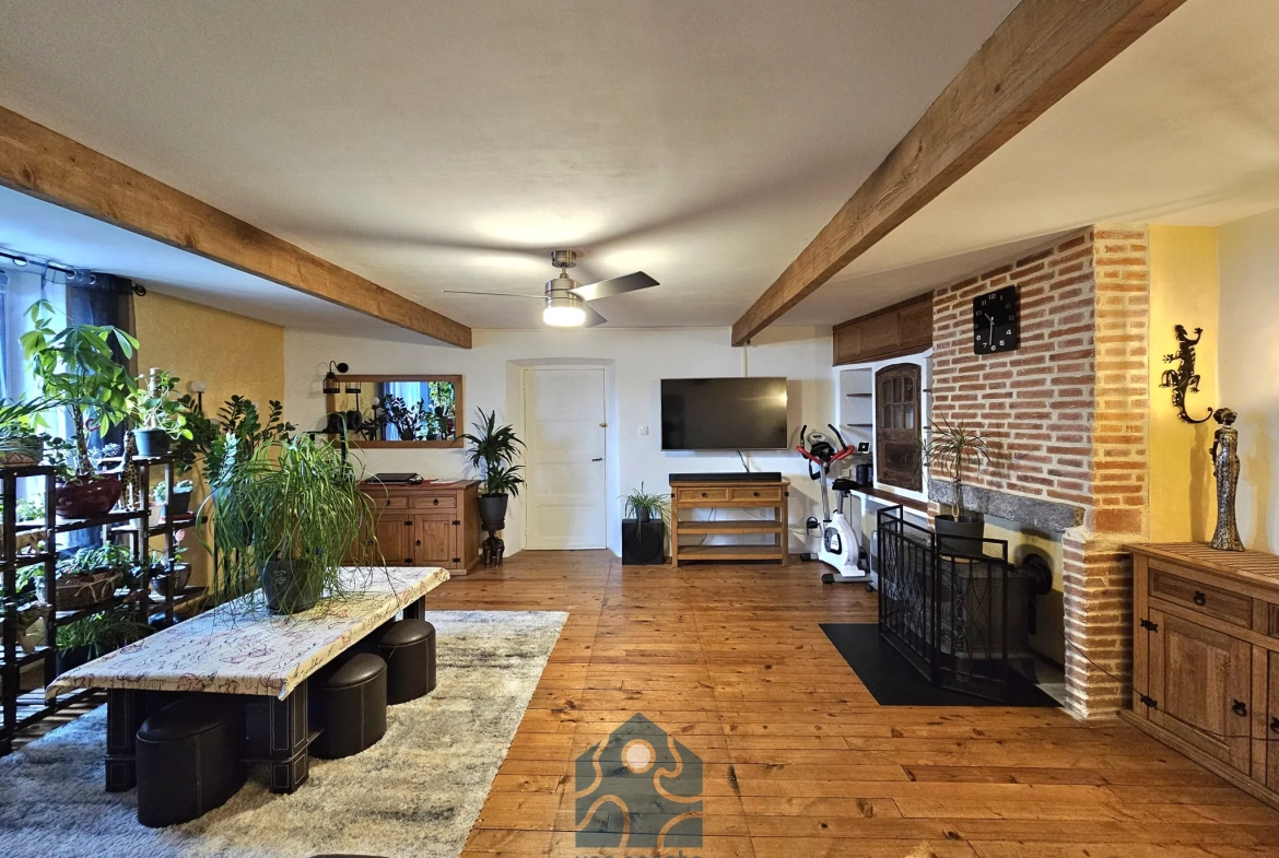 Magnifique maison de charme de 200 m² avec dépendances à Chidrac près d'Issoire 