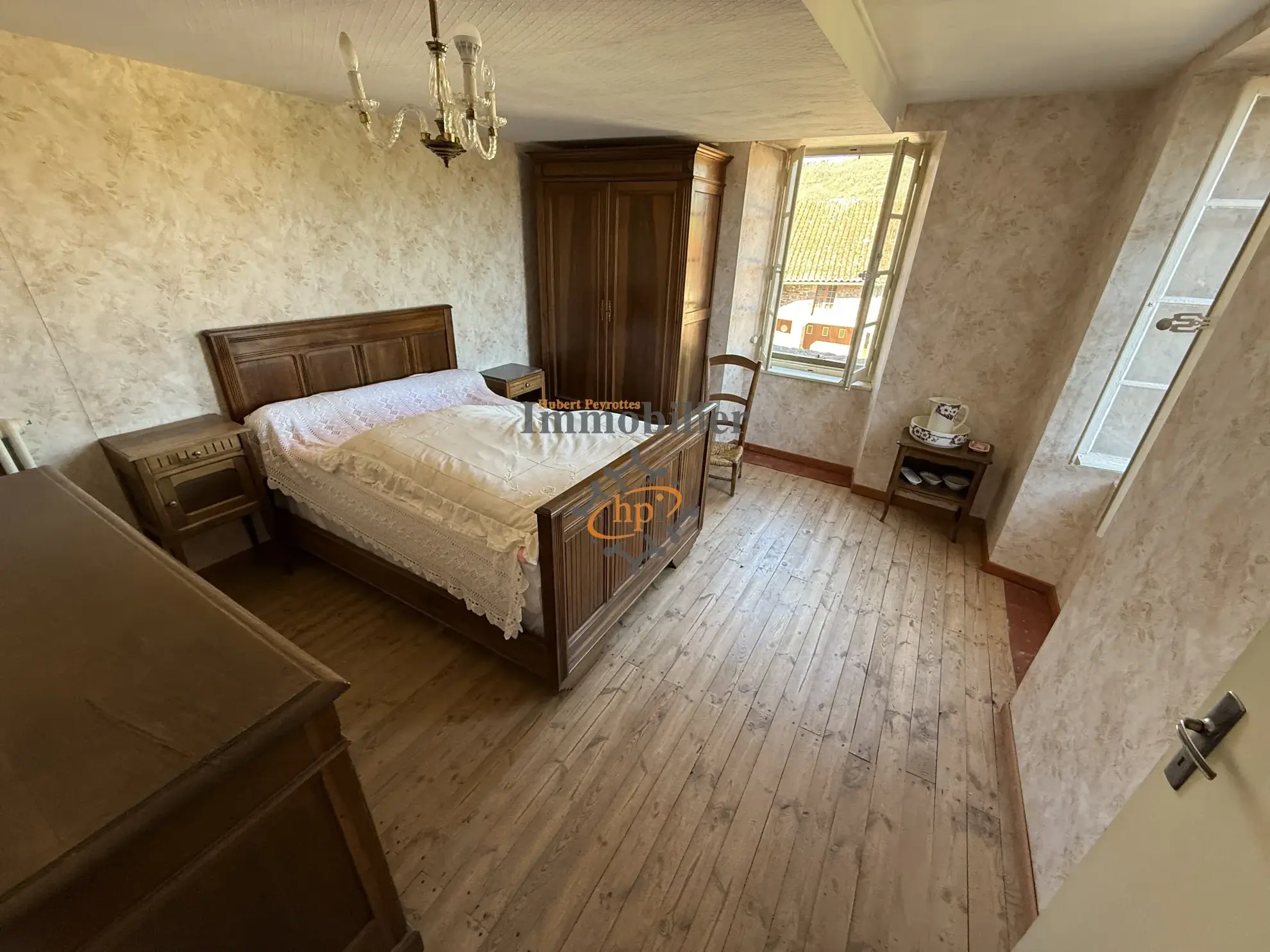 Maison en pierre à vendre à Saint Izaire, Aveyron - 5 chambres, terrasse, village de caractère 