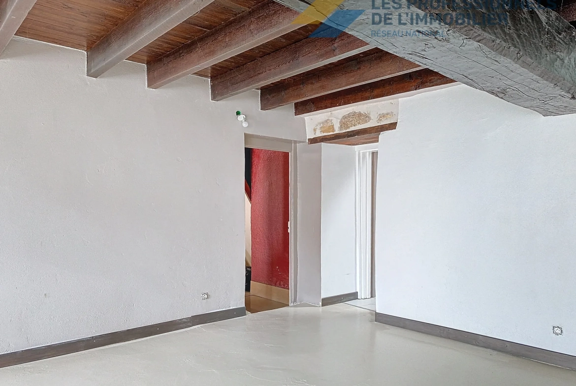 Maison en pierre de 177 m² avec fort potentiel à Rieux 56350 