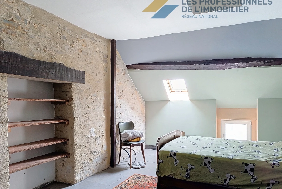 Maison en pierre de 177 m² avec fort potentiel à Rieux 56350 