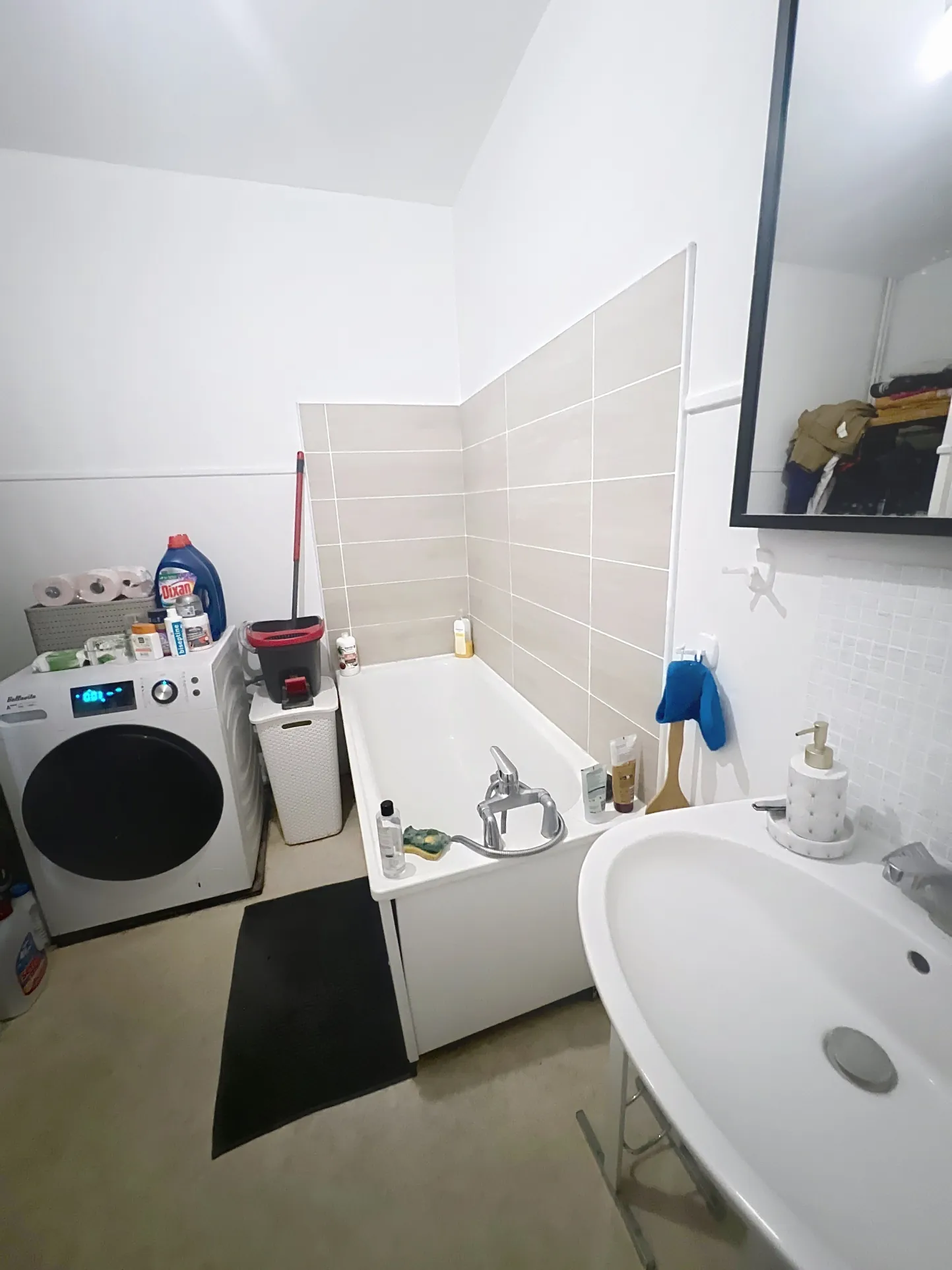 Bel appartement T2 rénové de 50 m² à Tourcoing avec cave et ascenseur 