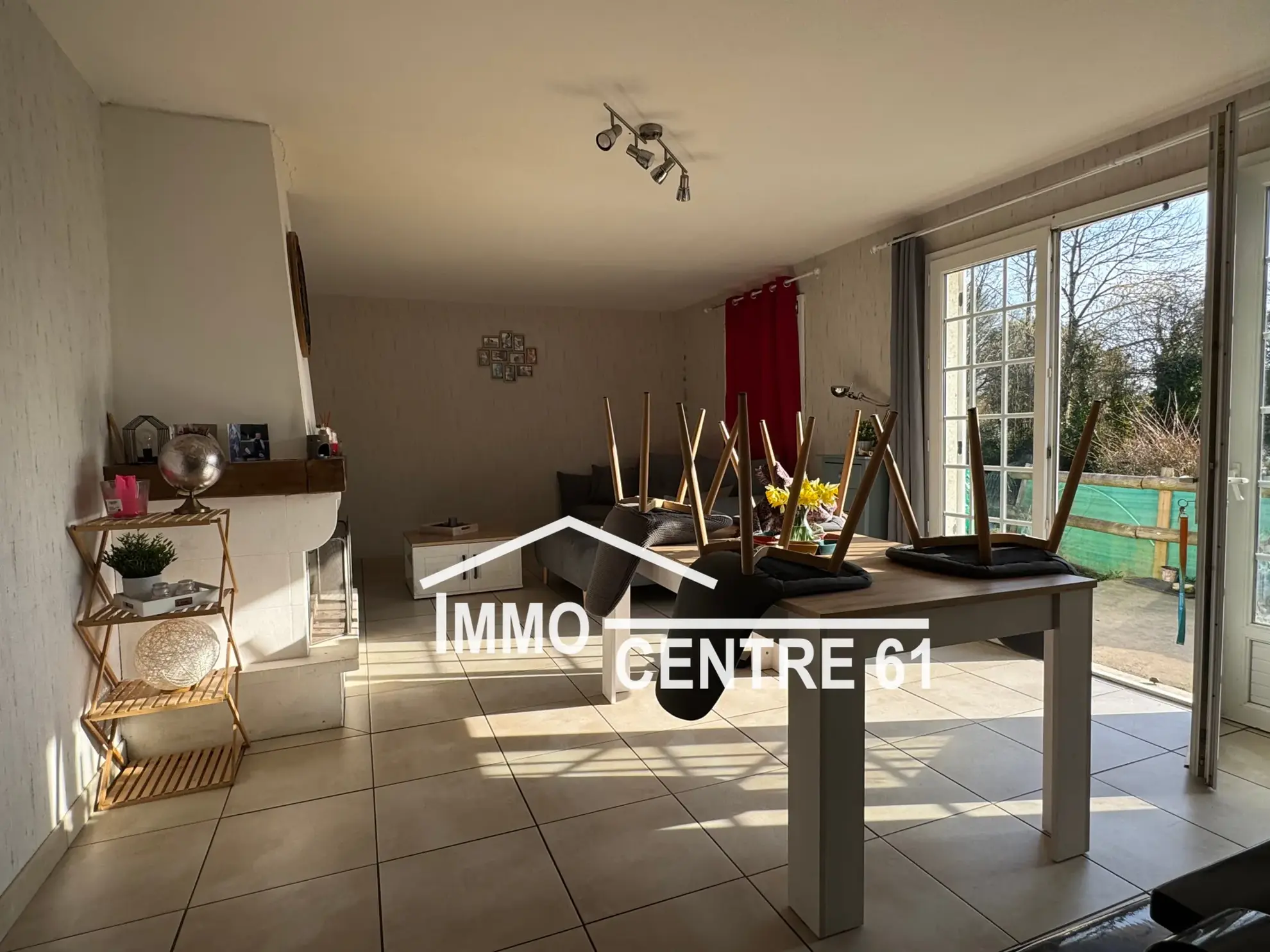 Maison Plain-Pied à Carrouges avec Jardin et Champs - 85 m² 
