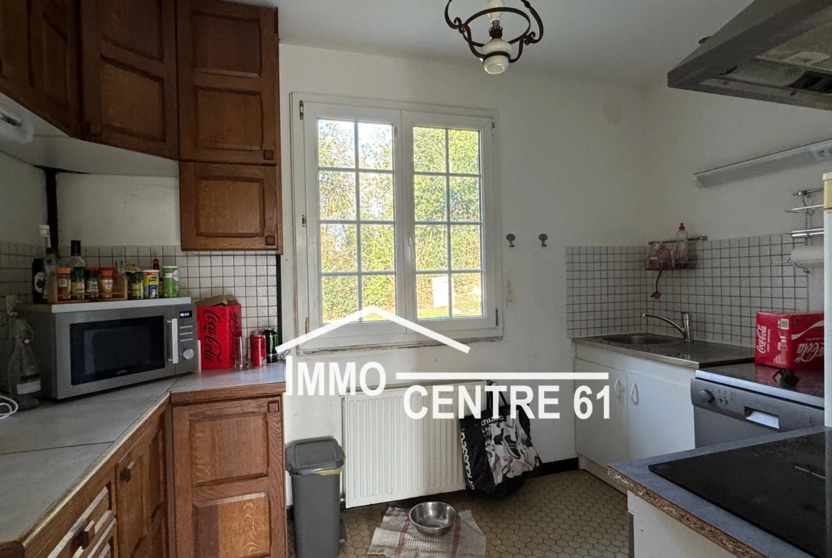 Maison Plain-Pied à Carrouges avec Jardin et Champs - 85 m² 