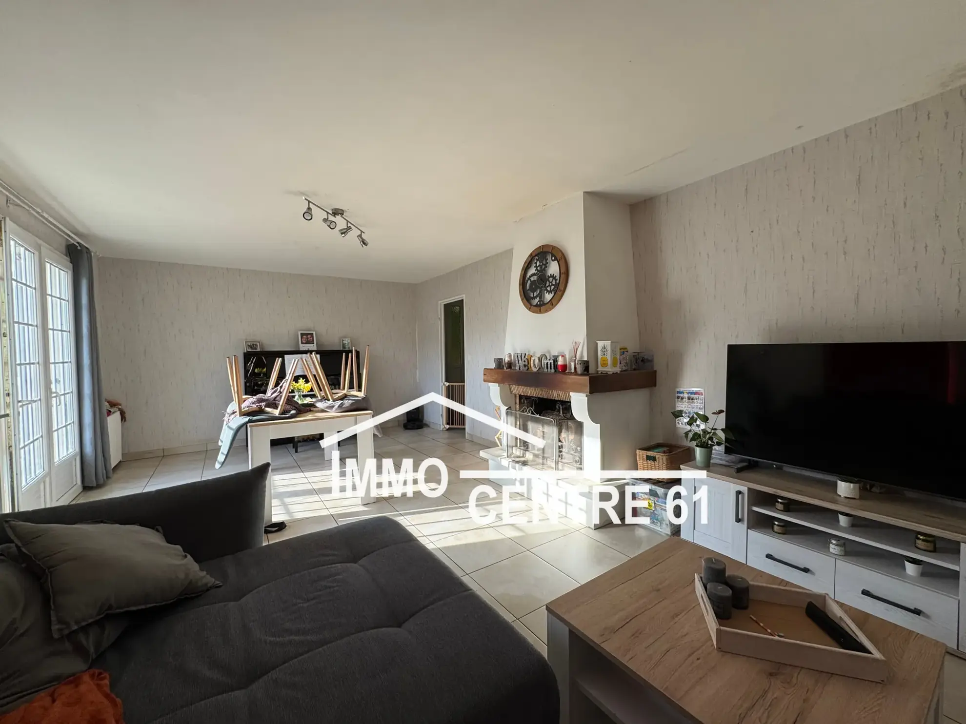 Maison Plain-Pied à Carrouges avec Jardin et Champs - 85 m² 