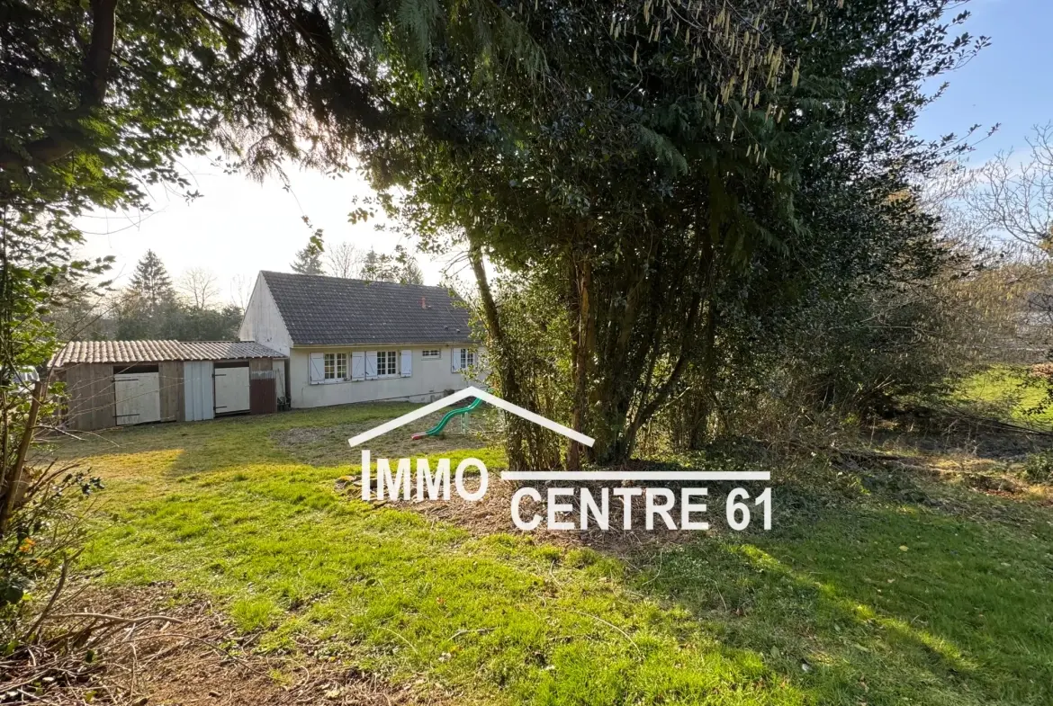 Maison Plain-Pied à Carrouges avec Jardin et Champs - 85 m² 