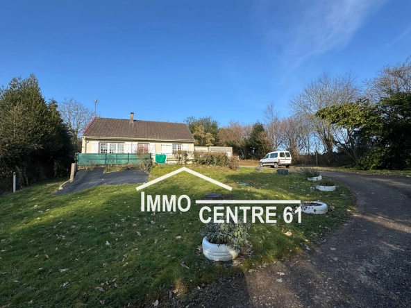 Maison Plain-Pied à Carrouges avec Jardin et Champs - 85 m²
