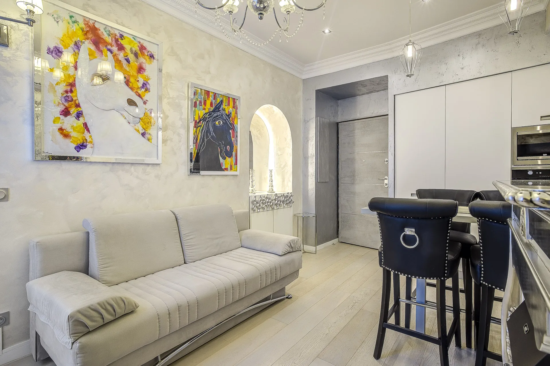 Appartement 2 pièces rénové avec cour intérieure dans le Carré d’Or à Nice 