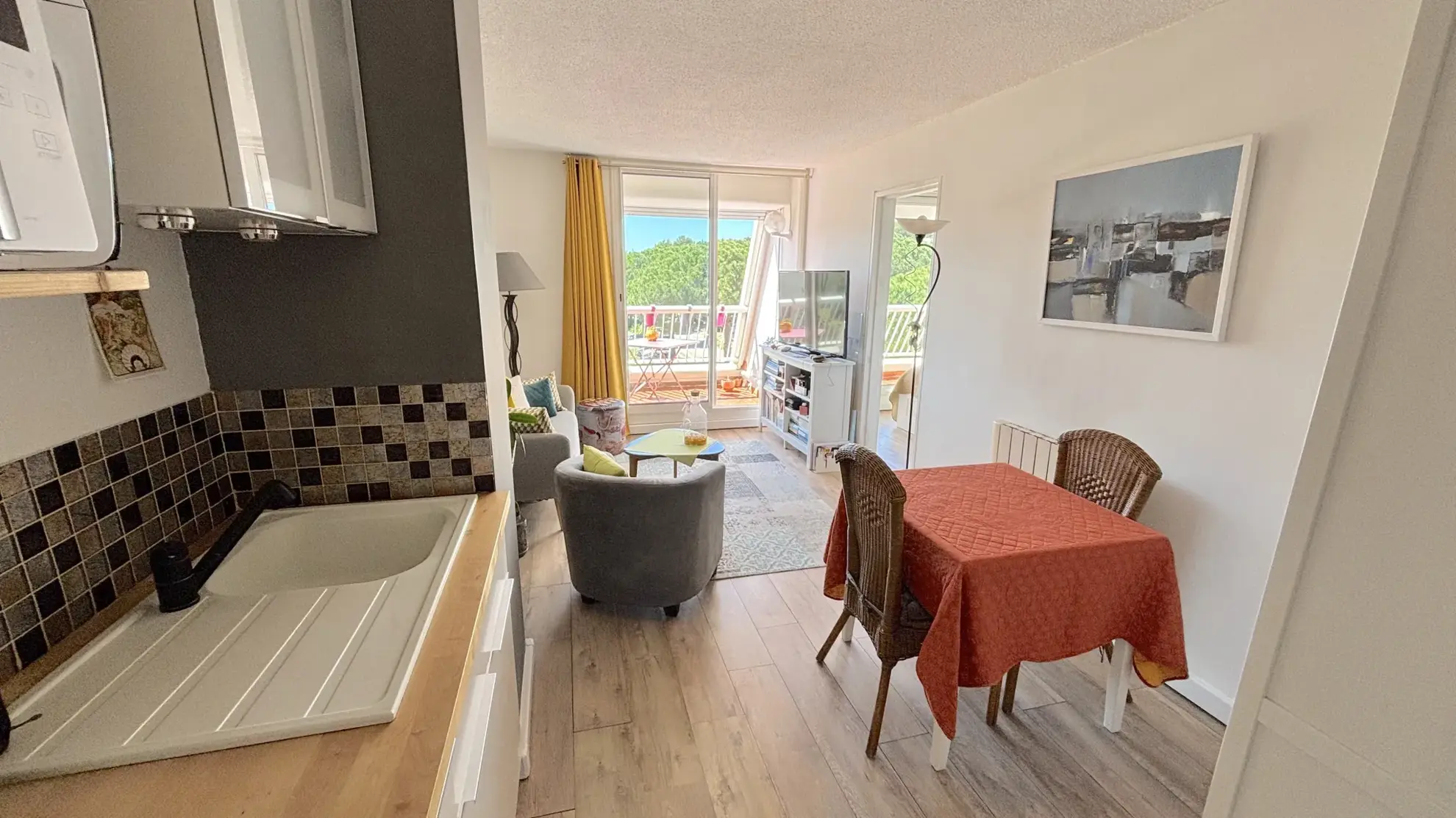 Appartement F2 rénové avec deux terrasses à La Grande Motte le Ponant 