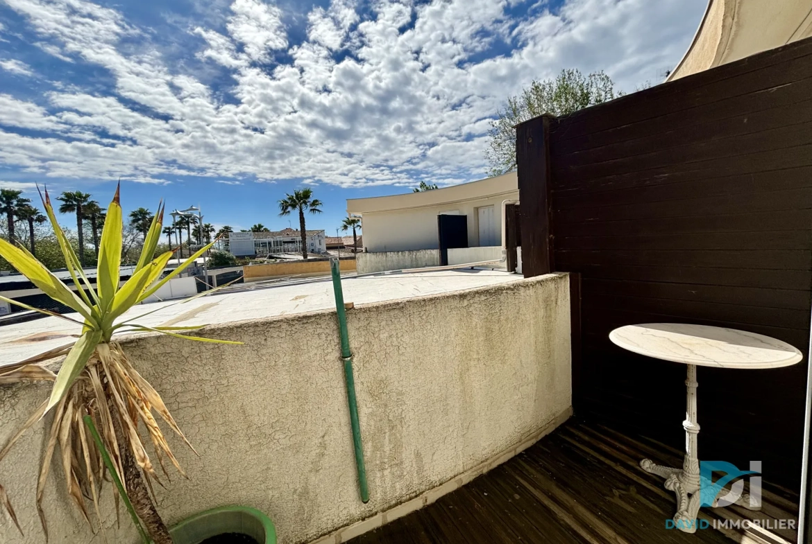 Appartement T2 avec grande véranda à Marseillan Plage – Idéal vacances ou investissement 