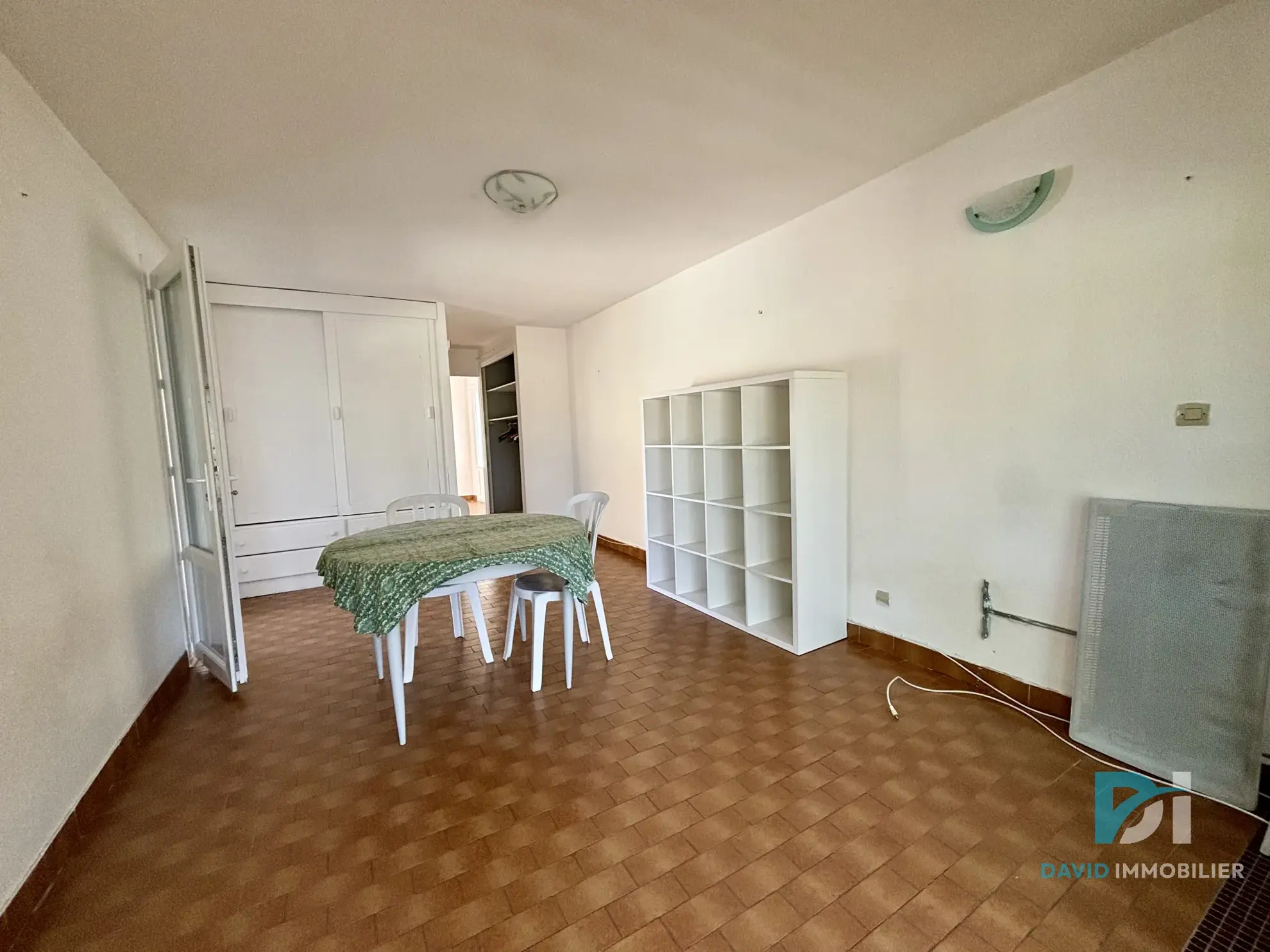 Appartement T2 avec grande véranda à Marseillan Plage – Idéal vacances ou investissement 