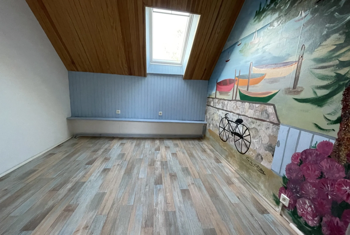 Maison familiale à vendre à Creuzier-le-Neuf – 184 m², terrain 2400 m², rénovée en 2023, secteur calme 