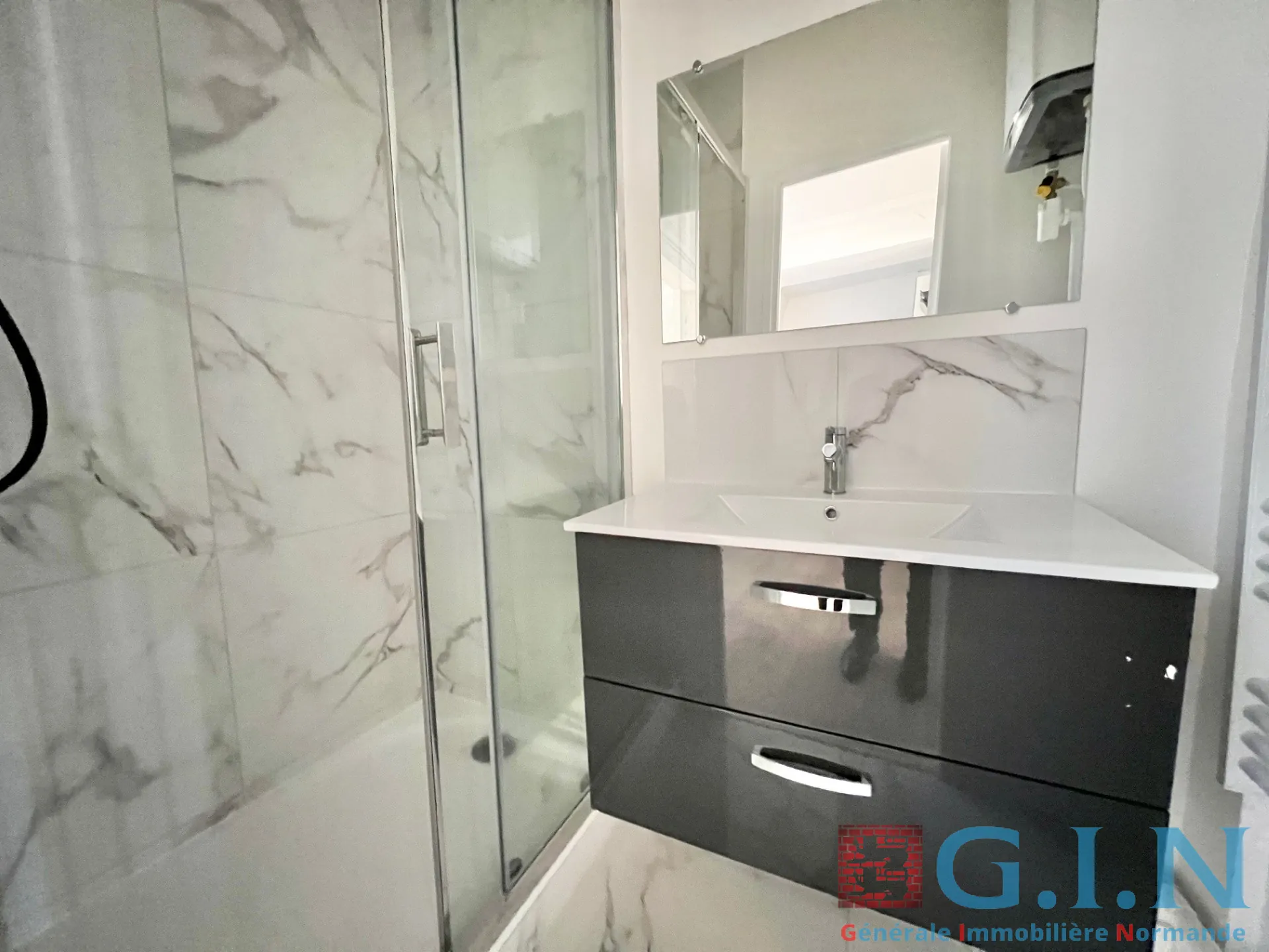 Appartement 2 pièces rénové à Rouen proche de la place de la Pucelle 