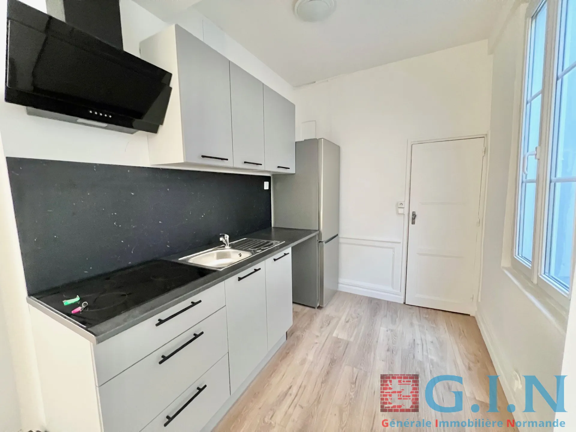 Appartement 2 pièces rénové à Rouen proche de la place de la Pucelle 