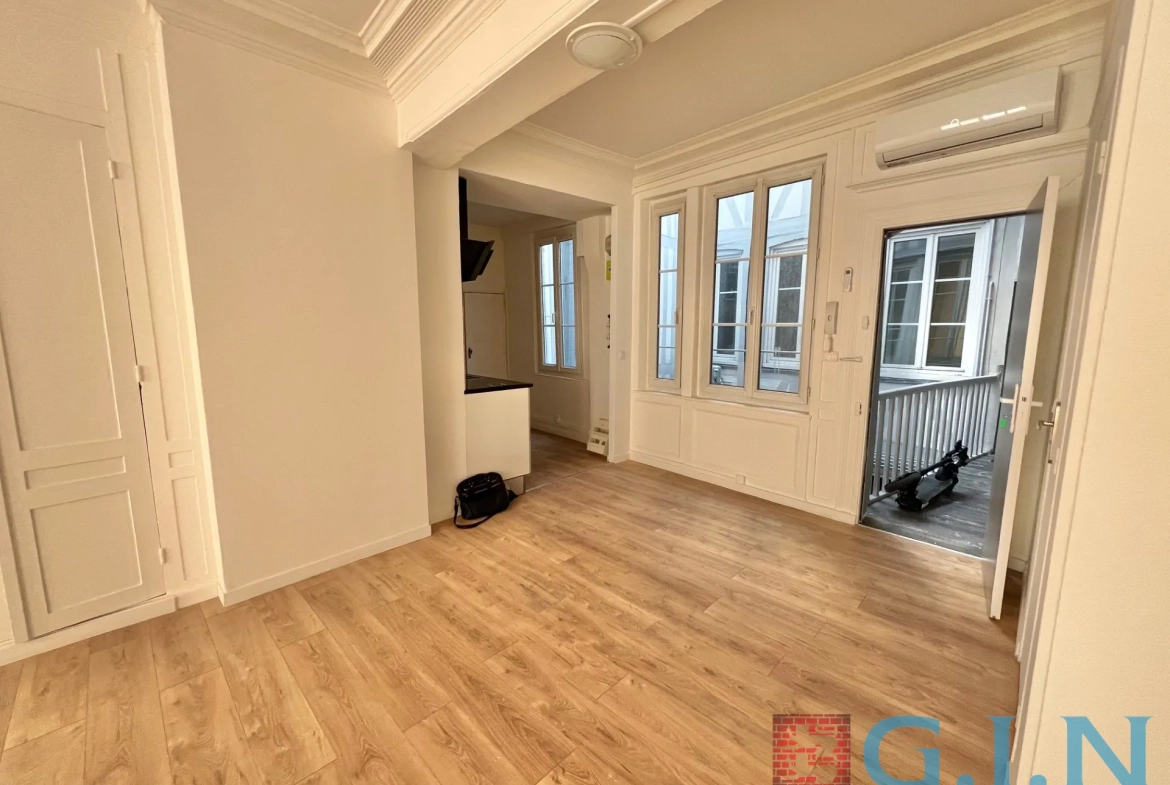 Appartement 2 pièces rénové à Rouen proche de la place de la Pucelle 