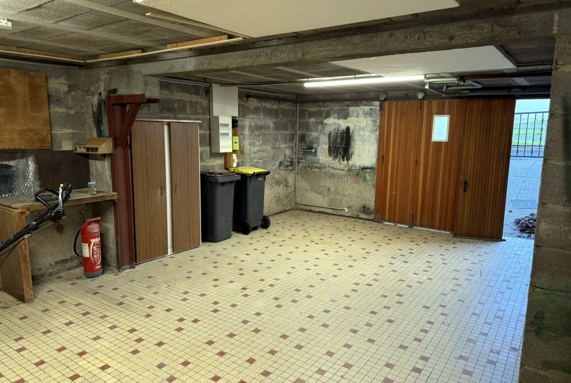 Belle maison de 71 m² avec sous-sol et terrain clos à Descartes 