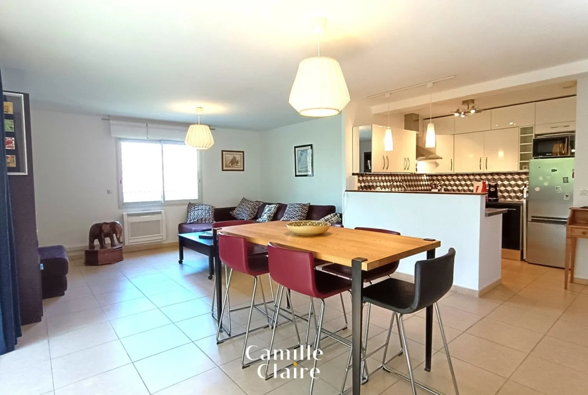 Appartement T3 lumineux de 80 m² à Marignane avec balcon et parking privé 