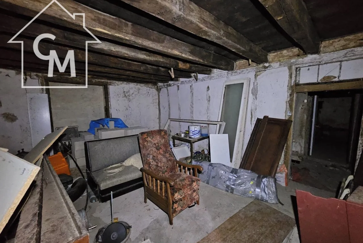 Maison à vendre à Lathus-Saint-Rémy de 2 pièces avec jardin de 752 m² 