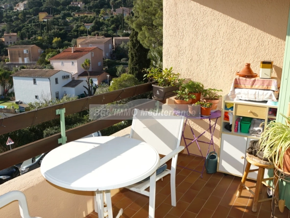 Appartement duplex avec terrasse et vue mer à Cavalaire 