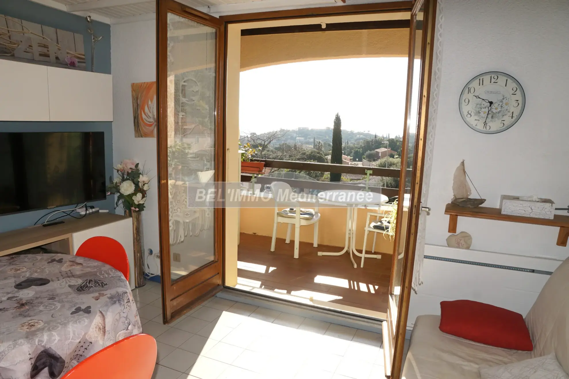 Superbe appartement duplex avec vue mer, piscine et parking à Cavalaire-sur-Mer 