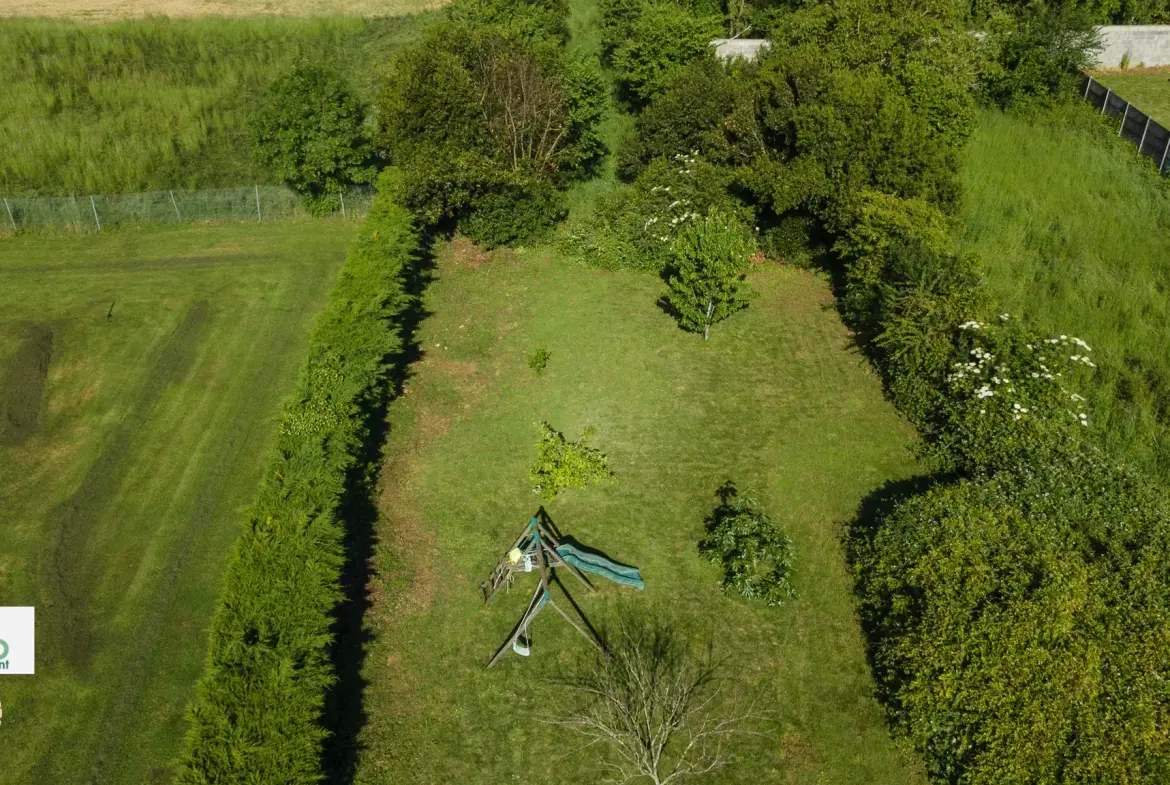 Terrain à bâtir de 700 m² à Corpe, proche Luçon + Offre exclusive ZEROPOURCENT 