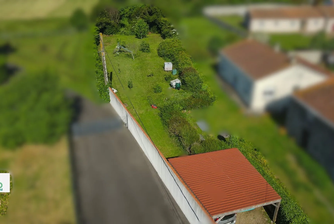 Terrain à bâtir de 700 m² à Corpe, proche Luçon + Offre exclusive ZEROPOURCENT 