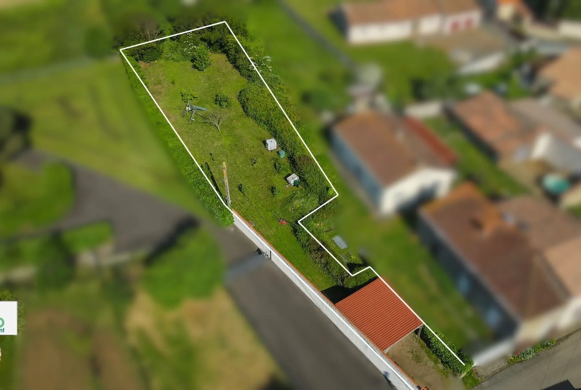 Terrain à bâtir de 700 m² à Corpe, proche Luçon + Offre exclusive ZEROPOURCENT 