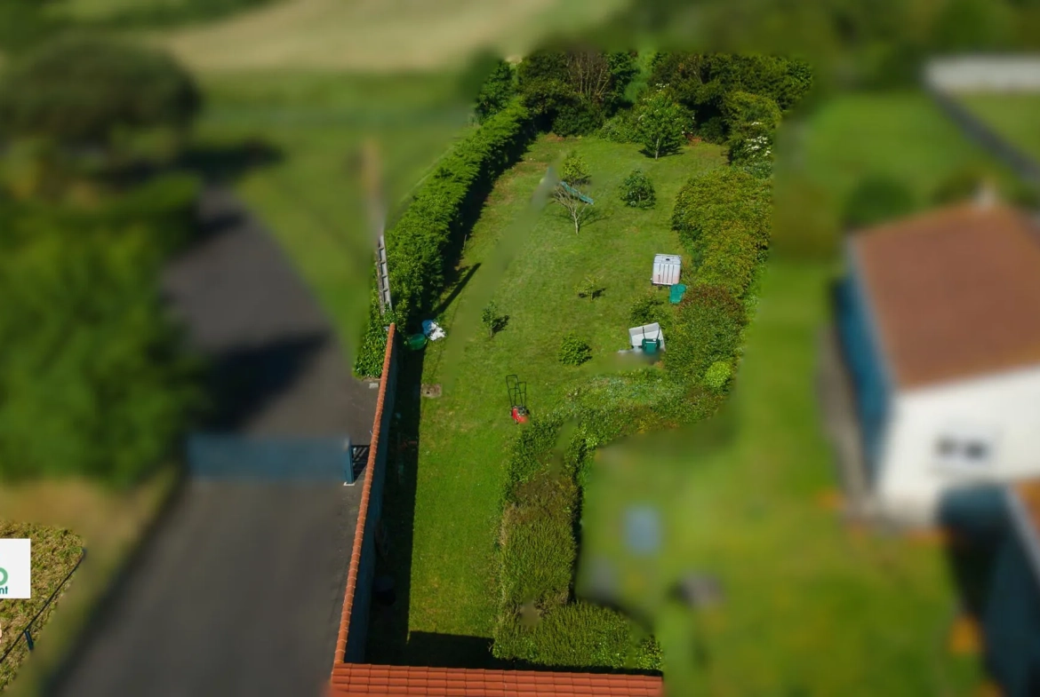 Terrain à bâtir de 700 m² à Corpe, proche Luçon + Offre exclusive ZEROPOURCENT 