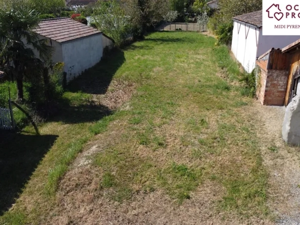 Terrain constructible de 523 m² à L'Isle en Dodon, emplacement calme et proche commerces